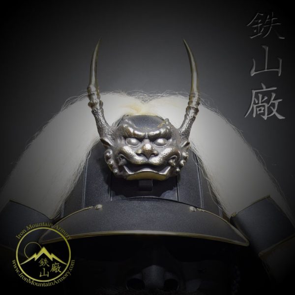 Maedate - Brass Crest