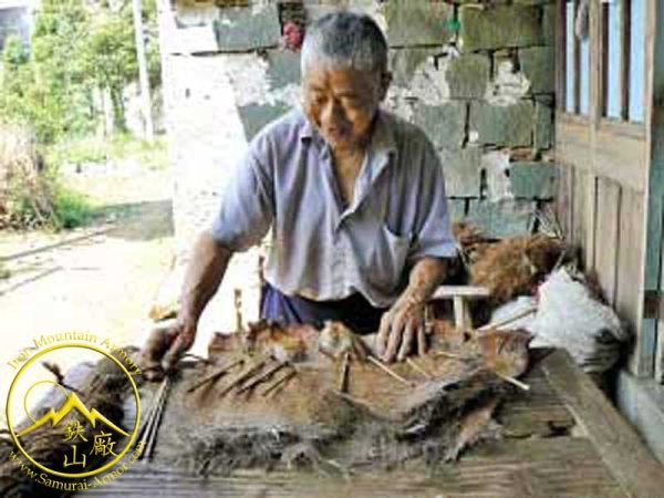 Mino<br> <em>(Traditional Rain Cape)</em> - Image 10