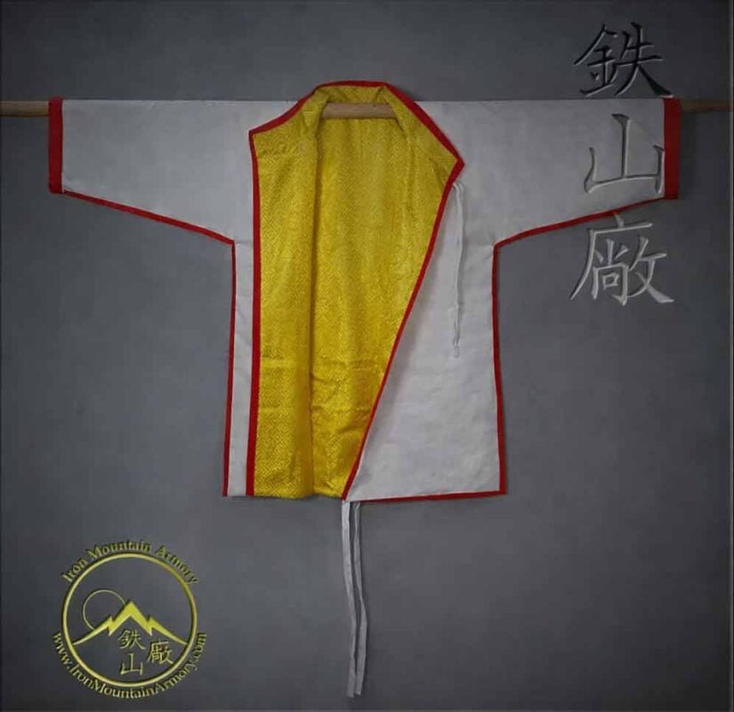 yoroi shitagi (under armor jacket)